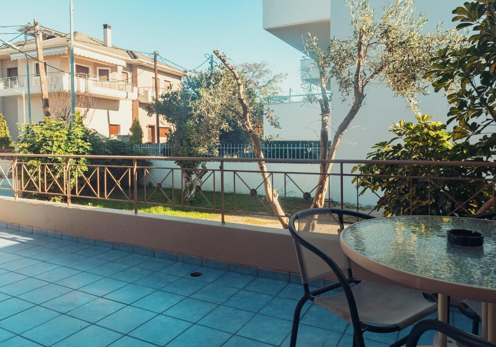 Crystal Cherry Apartment Preveza Exteriör bild